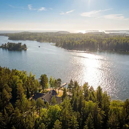 North - Merimaa Tallbacka